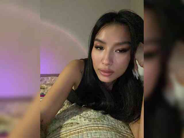 Girl-next-door webcam