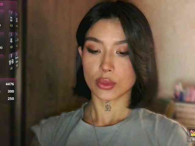 Girl-next-door webcam