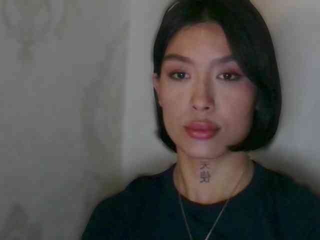 Girl-next-door webcam