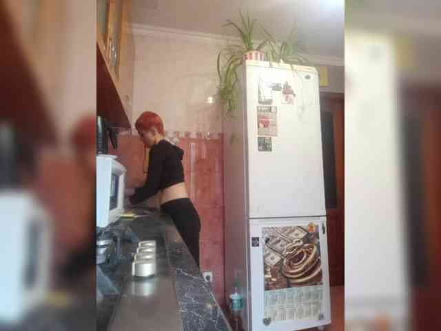 N-I-M-F-O-M-A-N-K-A webcam
