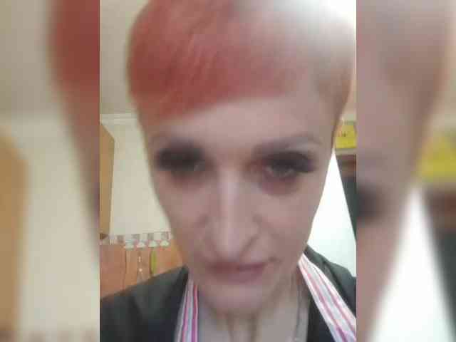 N-I-M-F-O-M-A-N-K-A webcam