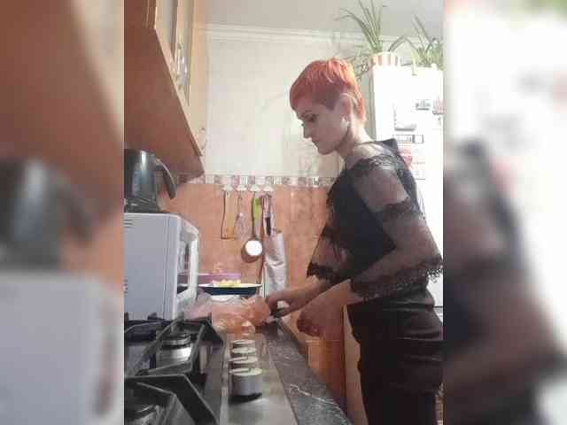 N-I-M-F-O-M-A-N-K-A webcam