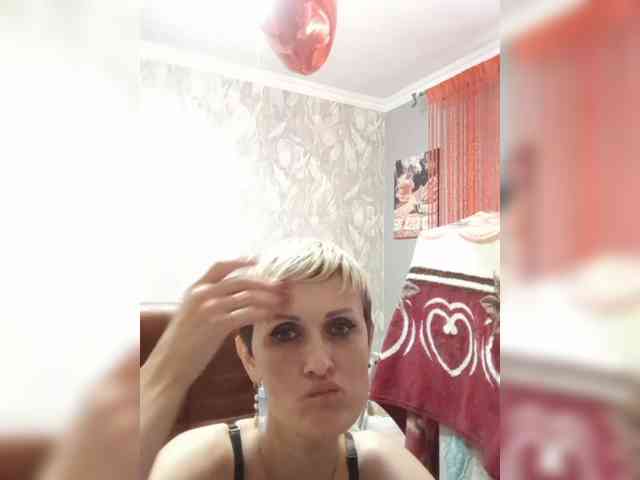 N-I-M-F-O-M-A-N-K-A webcam