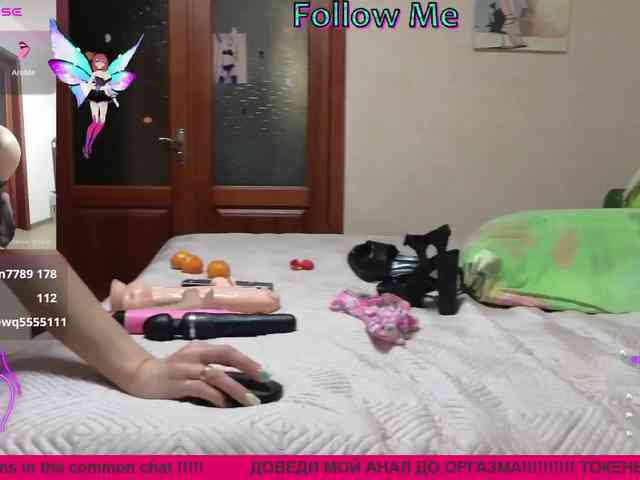 N-I-M-F-O-M-A-N-K-A webcam