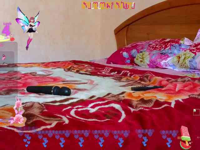 N-I-M-F-O-M-A-N-K-A webcam