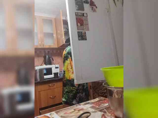 N-I-M-F-O-M-A-N-K-A webcam