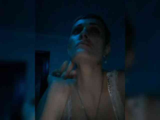 N-I-M-F-O-M-A-N-K-A webcam