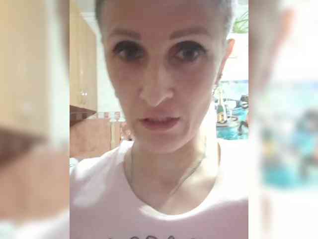 N-I-M-F-O-M-A-N-K-A webcam