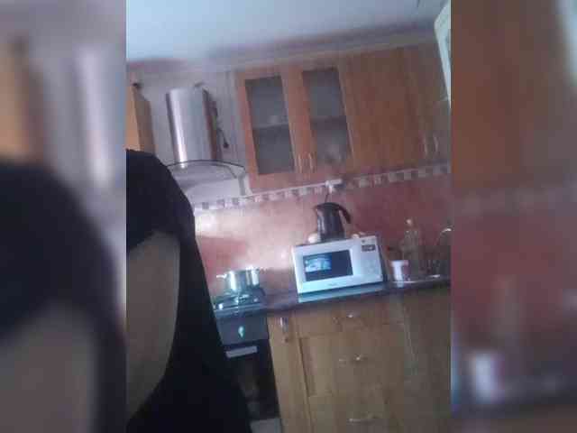 N-I-M-F-O-M-A-N-K-A webcam