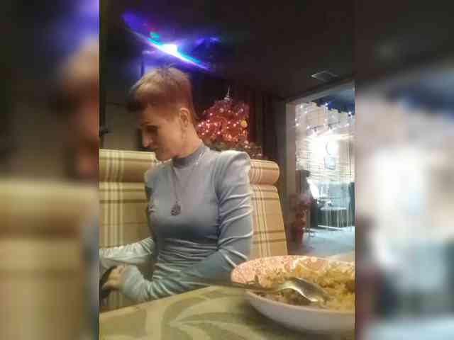 N-I-M-F-O-M-A-N-K-A webcam