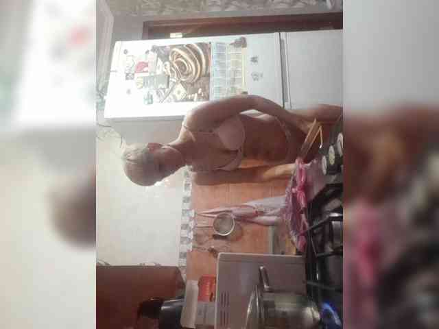 N-I-M-F-O-M-A-N-K-A webcam