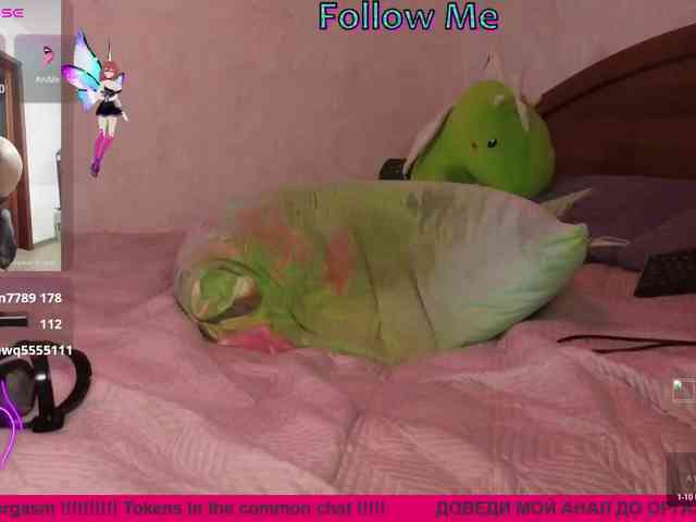 N-I-M-F-O-M-A-N-K-A webcam