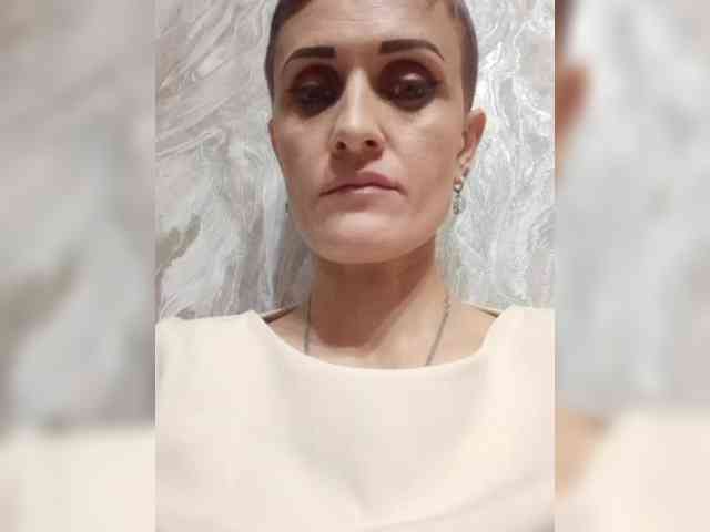 N-I-M-F-O-M-A-N-K-A webcam