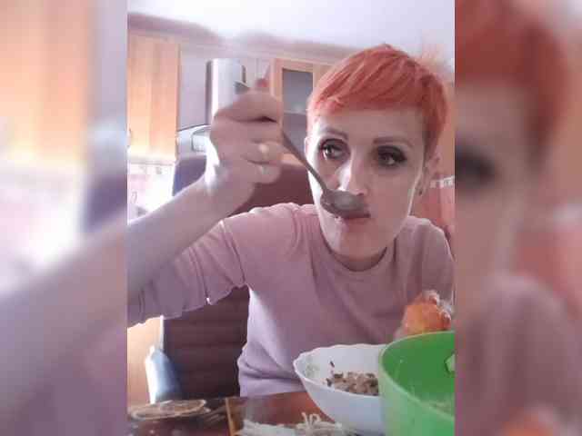 N-I-M-F-O-M-A-N-K-A webcam