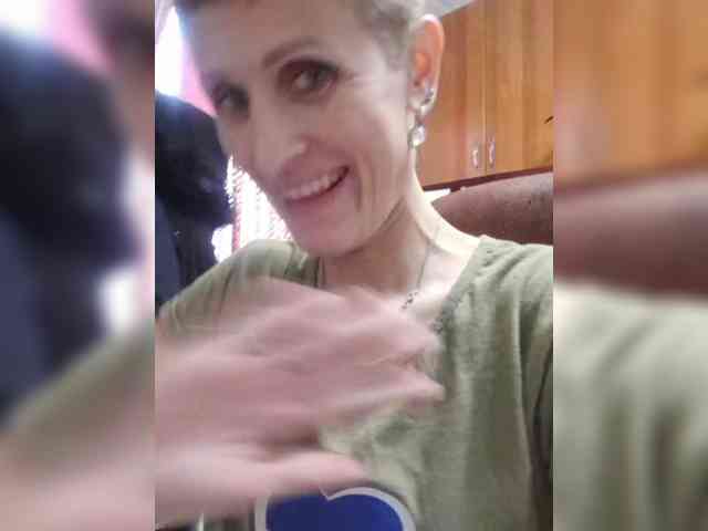 N-I-M-F-O-M-A-N-K-A webcam