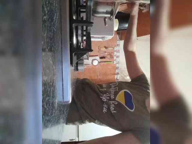 N-I-M-F-O-M-A-N-K-A webcam