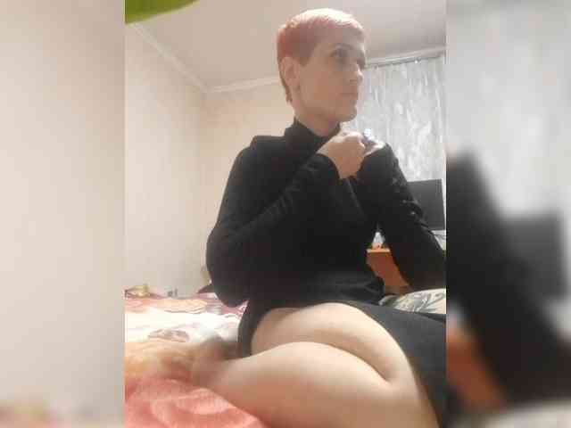 N-I-M-F-O-M-A-N-K-A webcam