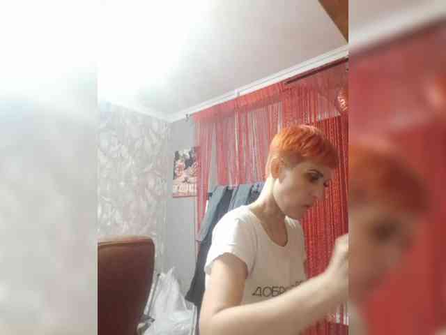 N-I-M-F-O-M-A-N-K-A webcam