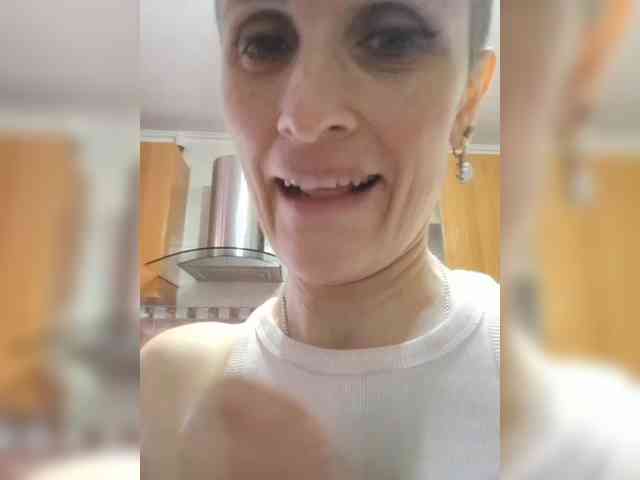 Raisin Live Webcam on BongaCams