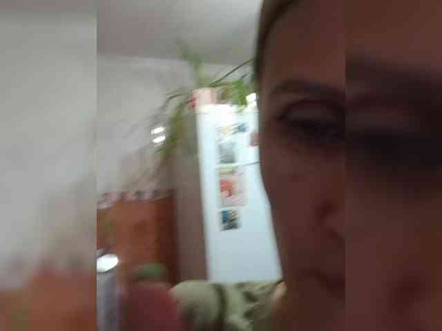 N-I-M-F-O-M-A-N-K-A webcam