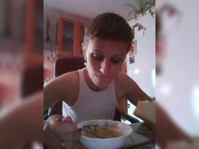 N-I-M-F-O-M-A-N-K-A webcam