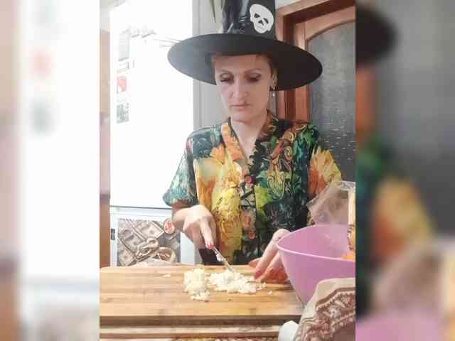 N-I-M-F-O-M-A-N-K-A webcam