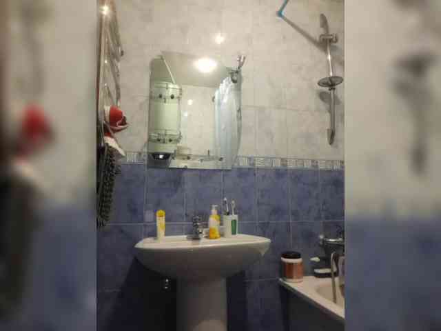 N-I-M-F-O-M-A-N-K-A webcam