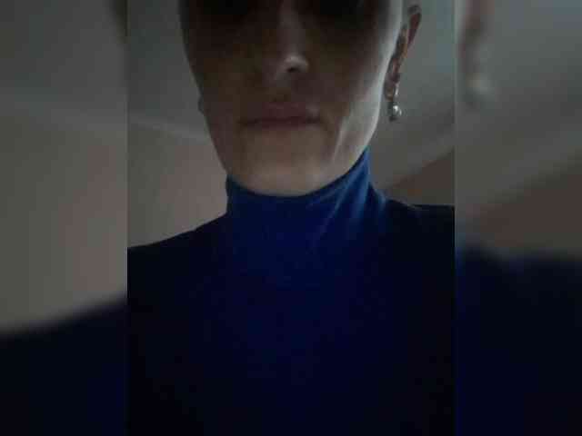 N-I-M-F-O-M-A-N-K-A webcam