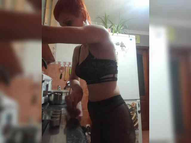 N-I-M-F-O-M-A-N-K-A webcam