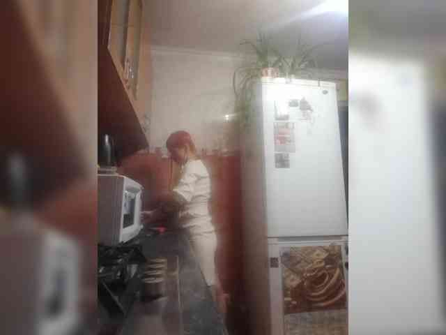 N-I-M-F-O-M-A-N-K-A webcam