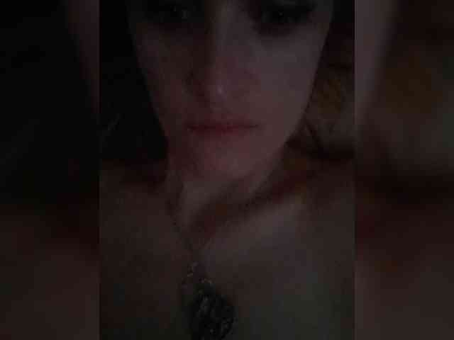 N-I-M-F-O-M-A-N-K-A webcam