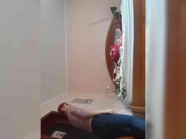 N-I-M-F-O-M-A-N-K-A webcam