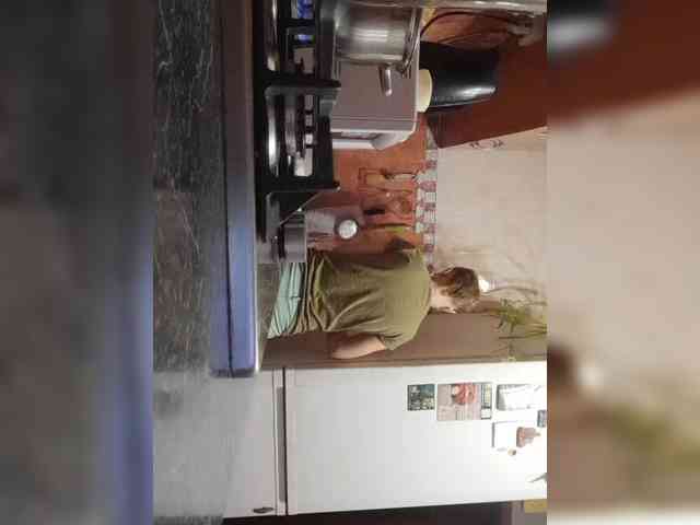 N-I-M-F-O-M-A-N-K-A webcam