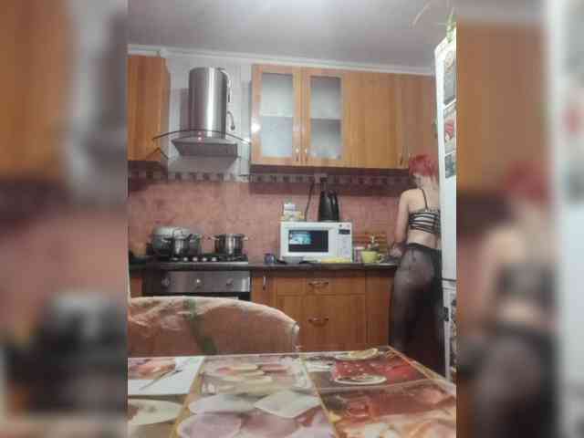 N-I-M-F-O-M-A-N-K-A webcam