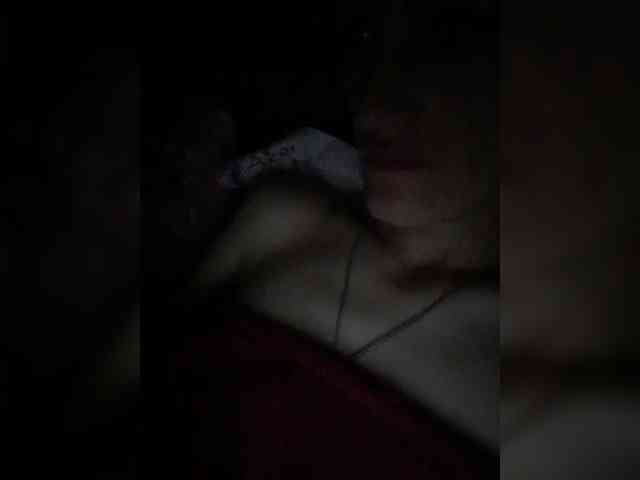 N-I-M-F-O-M-A-N-K-A webcam