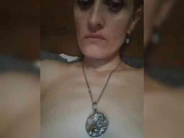 N-I-M-F-O-M-A-N-K-A webcam