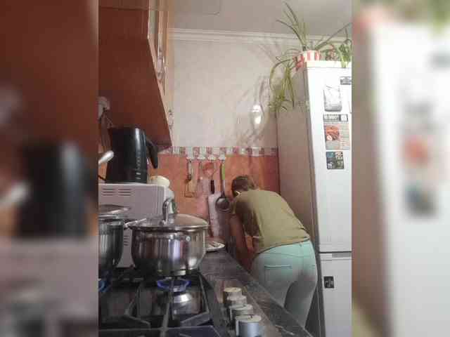 N-I-M-F-O-M-A-N-K-A webcam