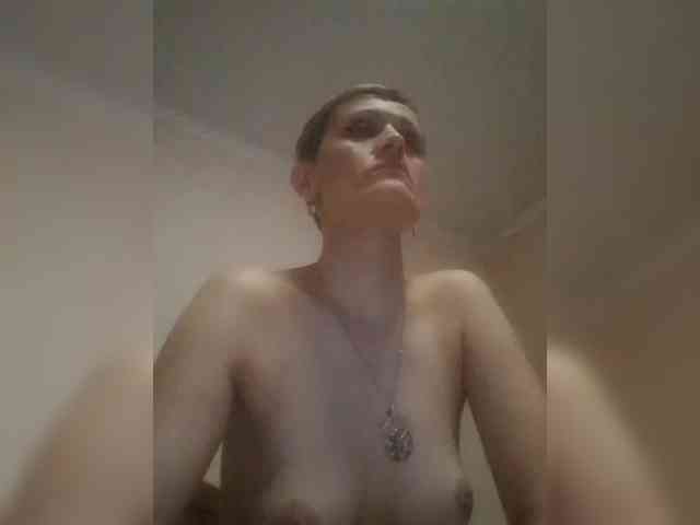 N-I-M-F-O-M-A-N-K-A webcam