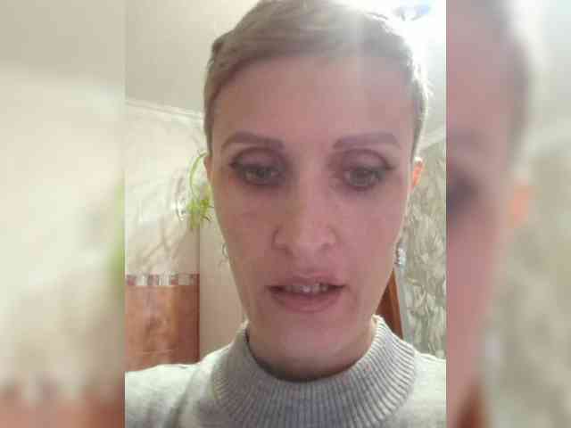 N-I-M-F-O-M-A-N-K-A webcam