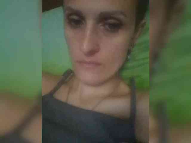 N-I-M-F-O-M-A-N-K-A webcam