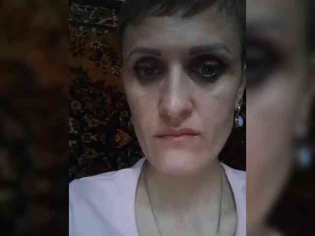 N-I-M-F-O-M-A-N-K-A webcam