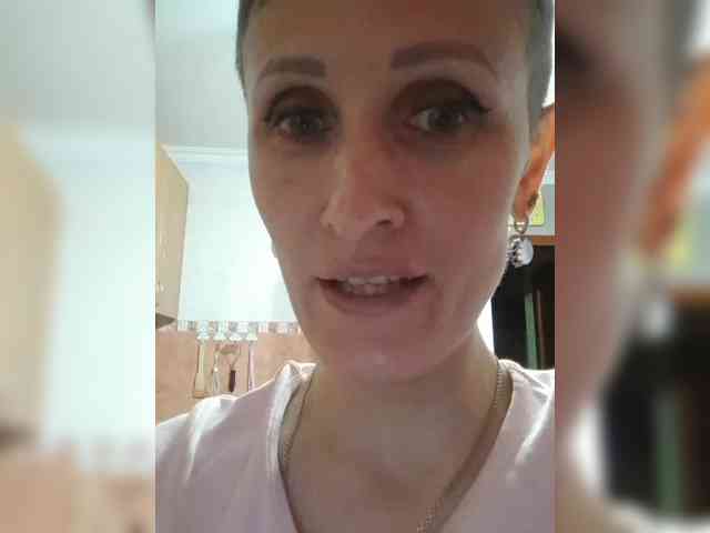 N-I-M-F-O-M-A-N-K-A webcam