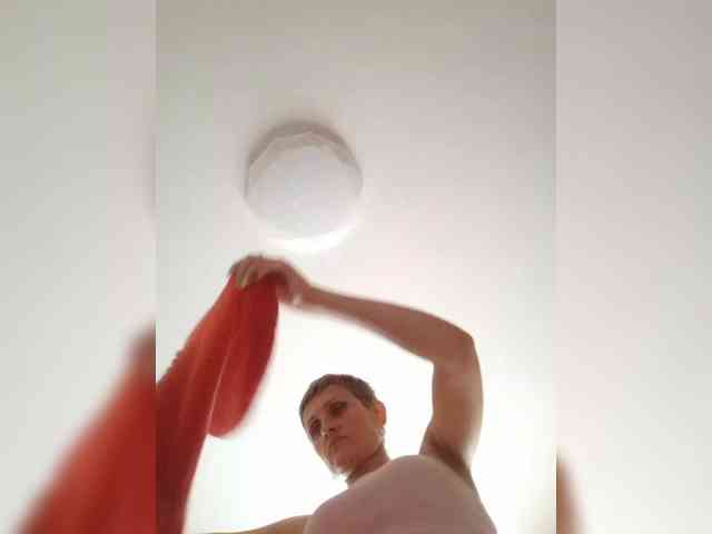 N-I-M-F-O-M-A-N-K-A webcam