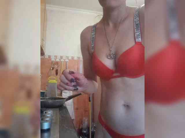 N-I-M-F-O-M-A-N-K-A webcam