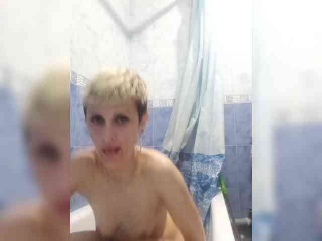 N-I-M-F-O-M-A-N-K-A webcam