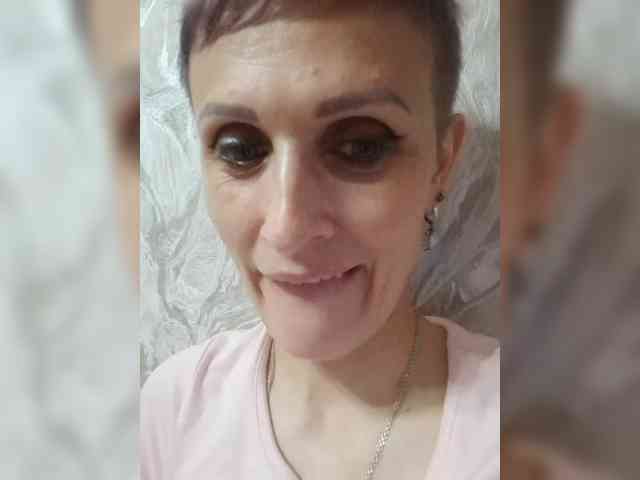 N-I-M-F-O-M-A-N-K-A webcam