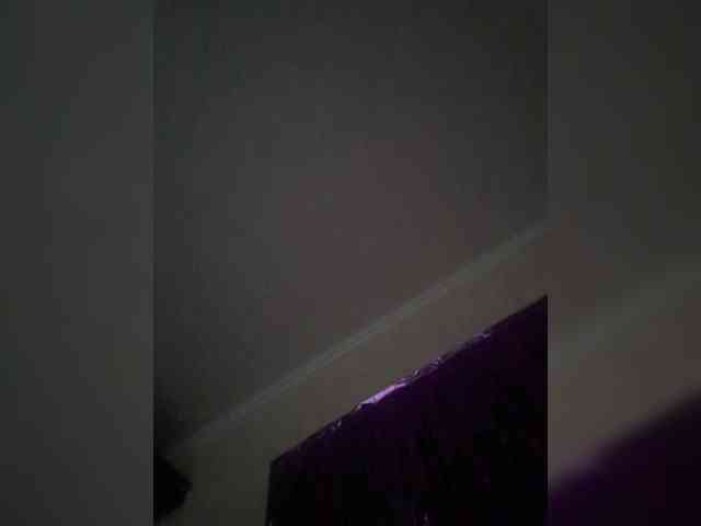 N-I-M-F-O-M-A-N-K-A webcam