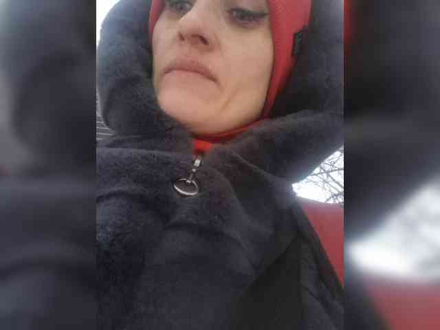 N-I-M-F-O-M-A-N-K-A webcam