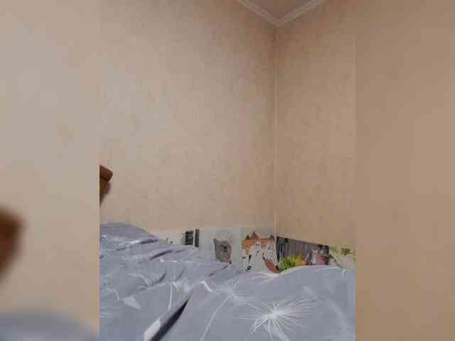N-I-M-F-O-M-A-N-K-A webcam