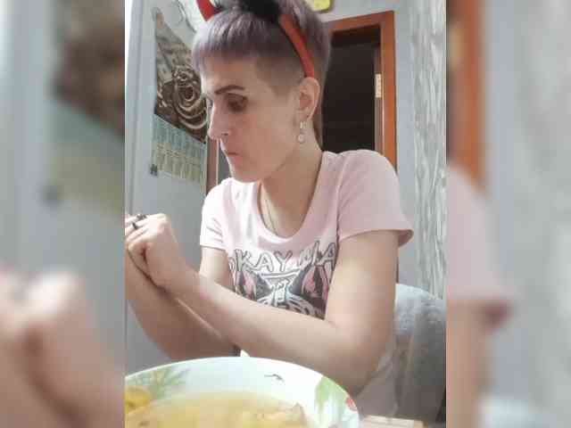 N-I-M-F-O-M-A-N-K-A webcam